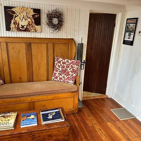 1891 Schoolhouse Inn Morgantown Екстериор снимка